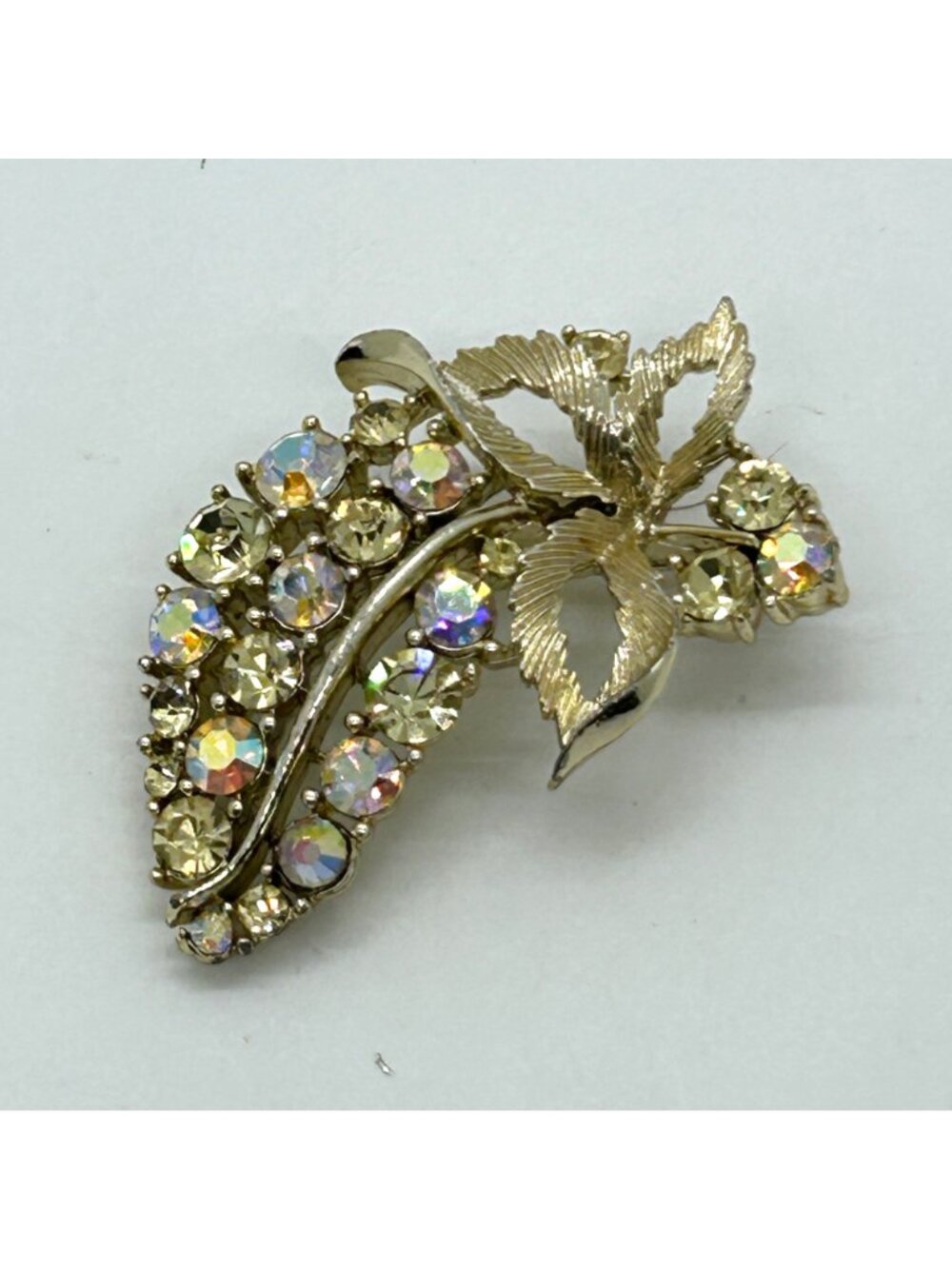 Vintage Lisner Gold Tone Leaf Brooch With Aurora Borealis Rhinestones Signed Pin - Picture 6 of 14